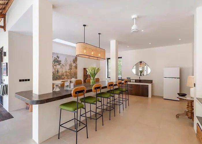 New Ideal 4br - Elegant Family And Friends Holiday home Kerobokan (Bali)